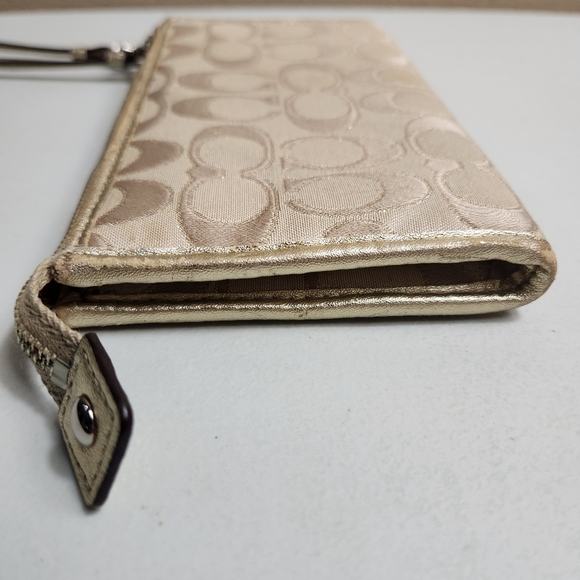 Coach Womens Signature Beige Canvas/Leather Wristlet/Clutch - Picture 11 of 16